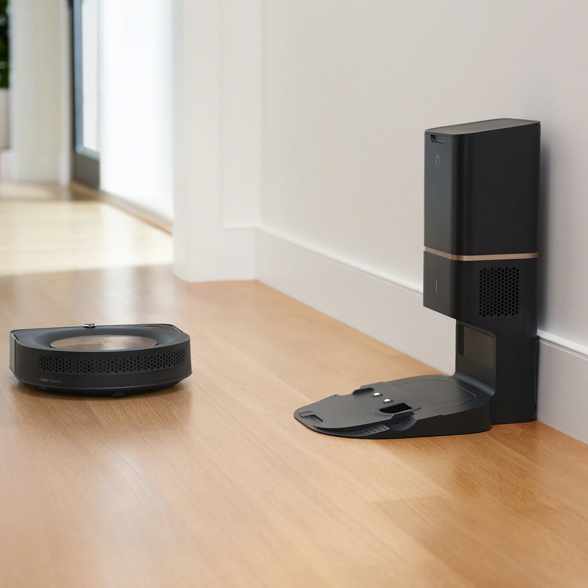 iRobot Roomba s Clean Base Musta