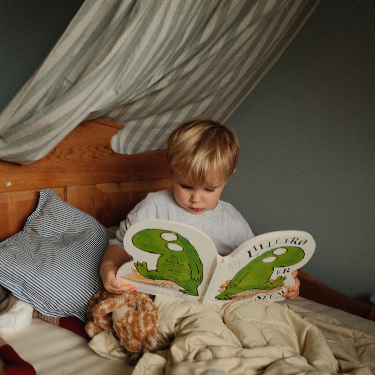Membantu Organic Junior Viktad Filt Blekgul