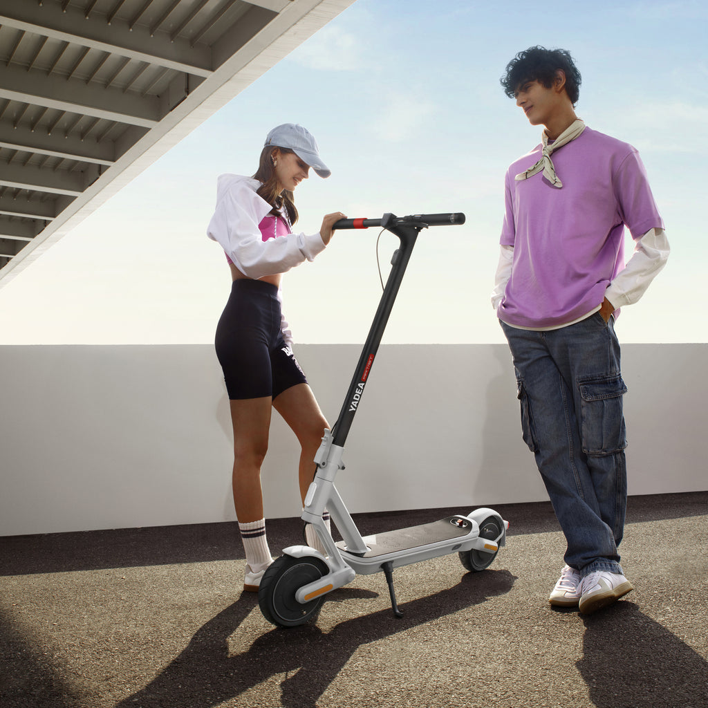 Yadea Artist Kickscooter 20 km/h Kickscooter Valkoinen