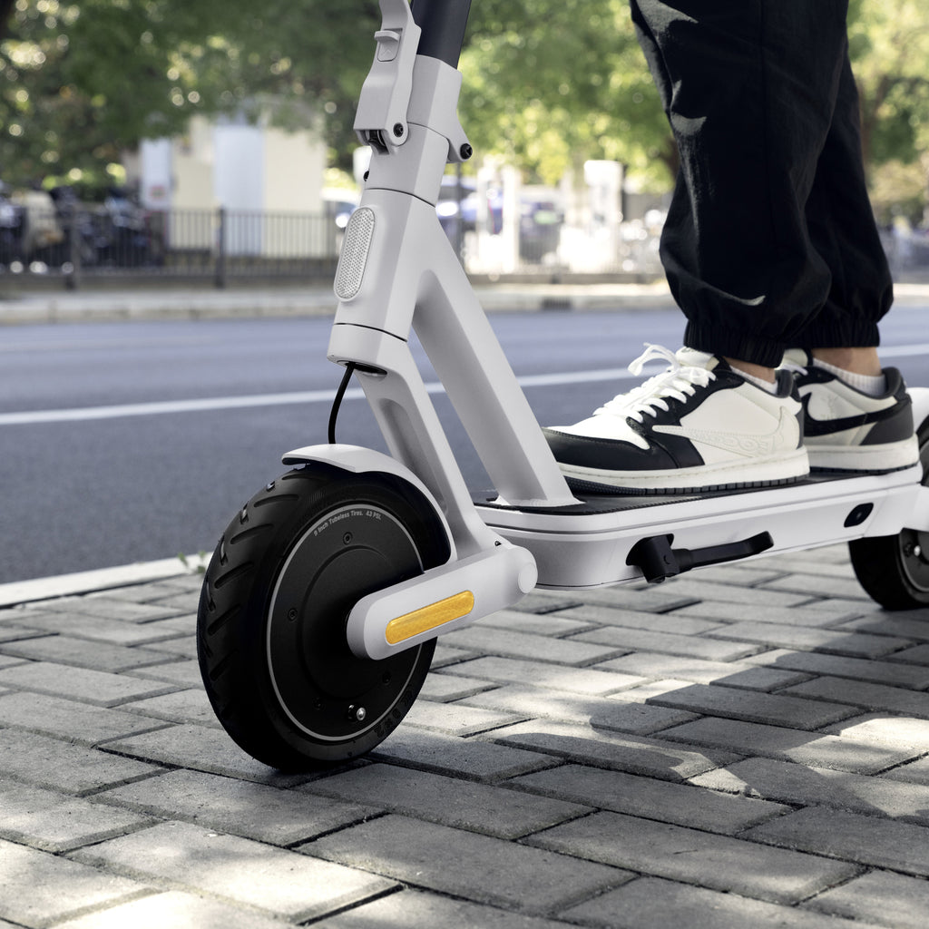 Yadea Artist Kickscooter 20 km/h Kickscooter Valkoinen