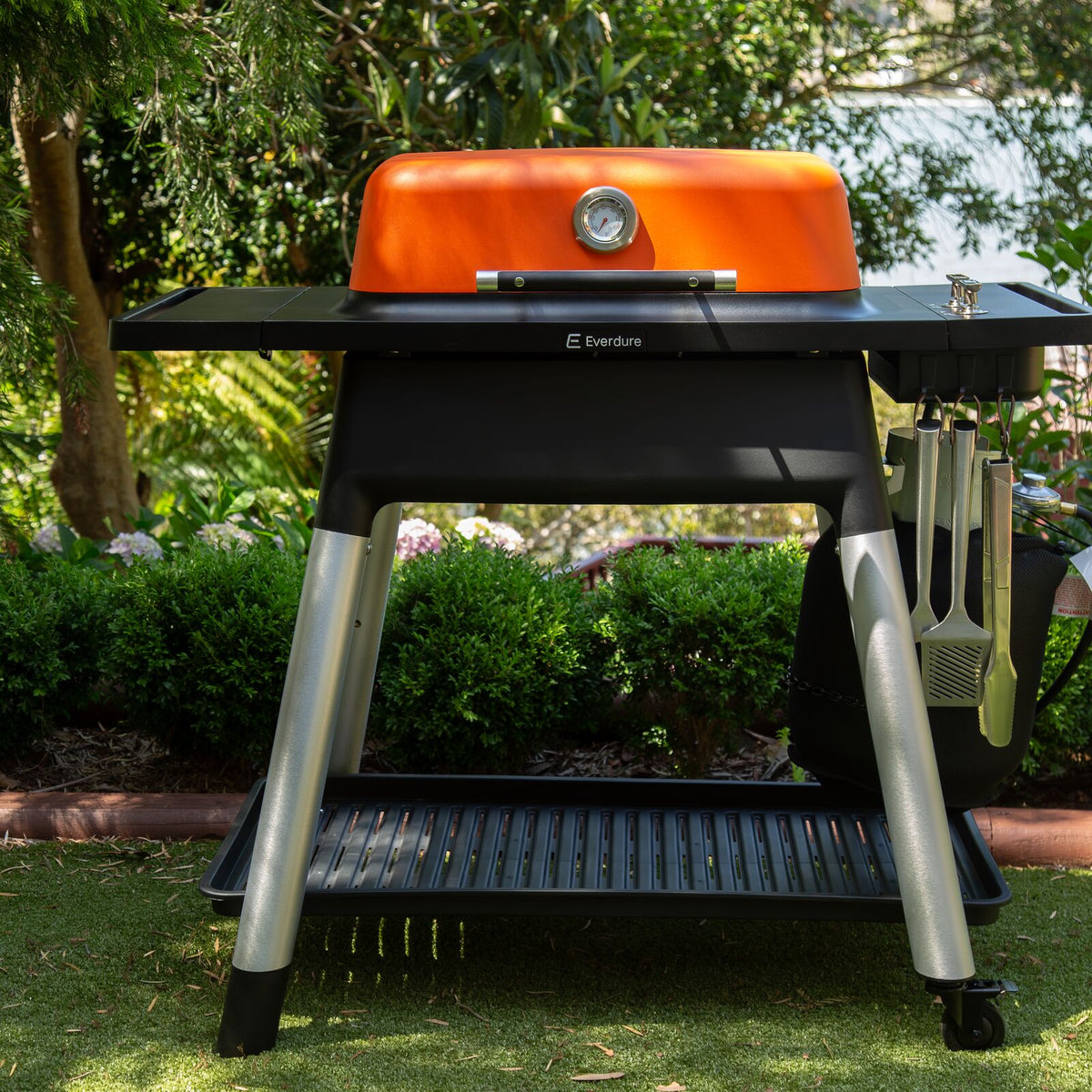 Everdure Force Gen III inkl. verktygssats EU gasolgrill orange