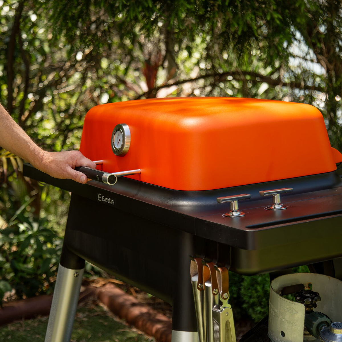 Everdure Force Gen III inkl. verktygssats EU gasolgrill orange