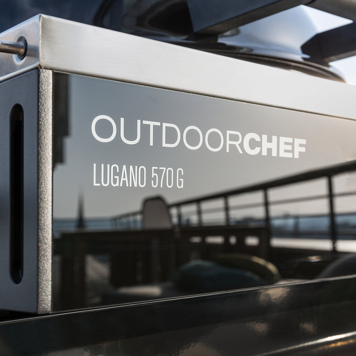Outdoorchef Lugano 570 G Evo II 30mbar Kaasugrilli Musta