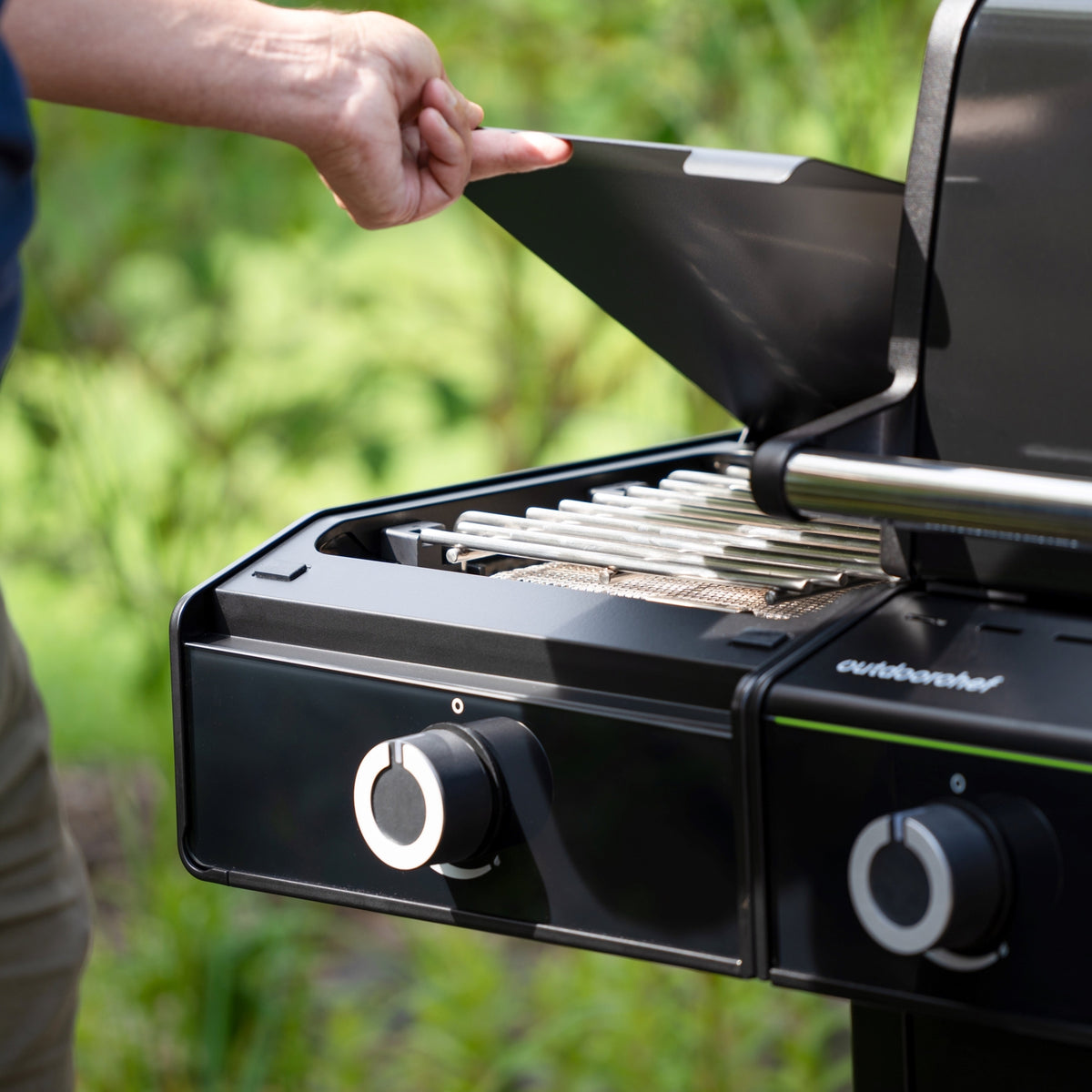 Outdoorchef BBQ-asema Heat X-445 30mbar Kaasugrilli Musta