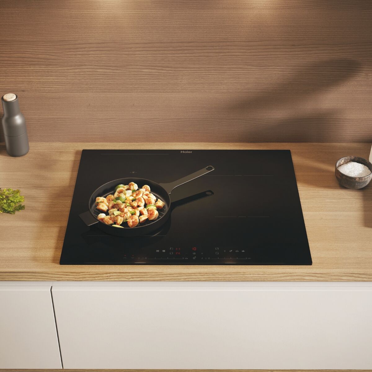 Haier HAIF64DCS induktionshäll svart
