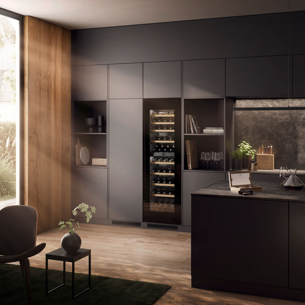 Liebherr Vinidor EWTgb 3583-26 001 Sisäänrakennettava viini Musta