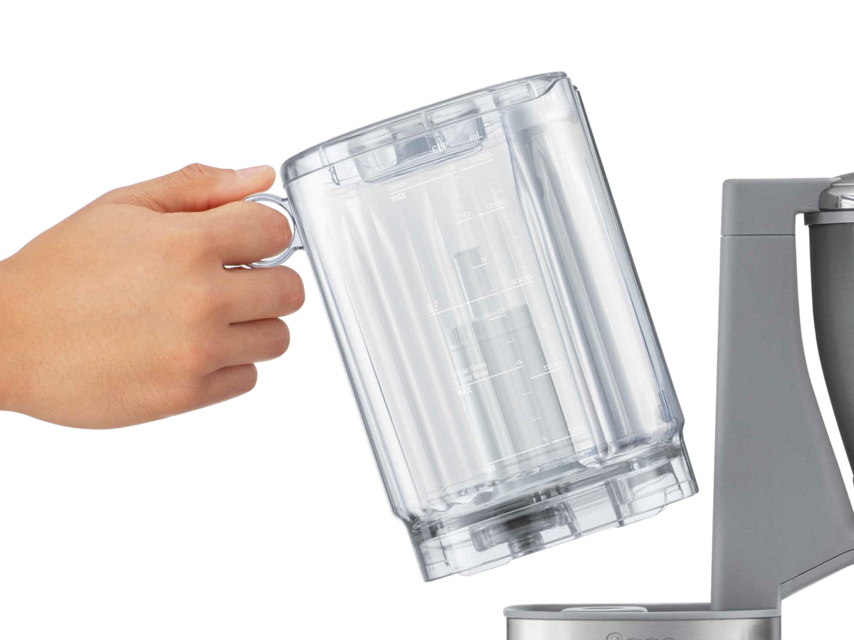 Easy fill removable water tank